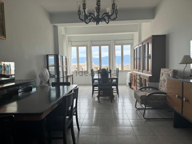 Appartamento in vendita a Calabria, Reggio Calabria