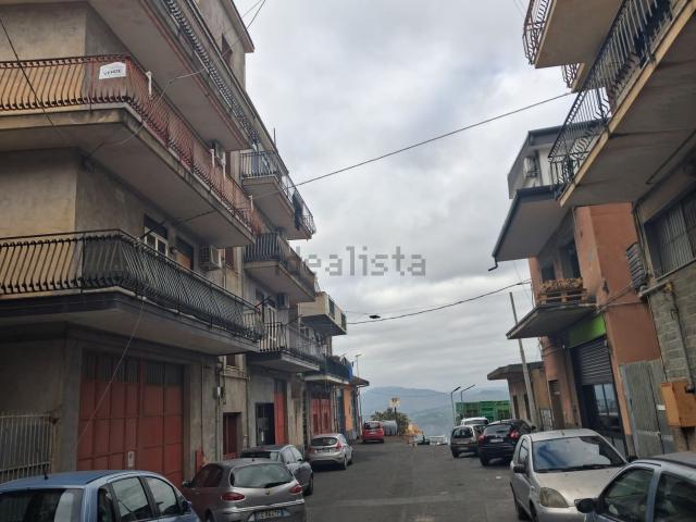 Appartamento in vendita a Adrano, Sicilia