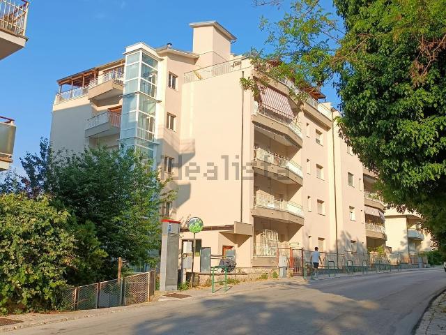 Appartamento in vendita a Campobasso, Molise
