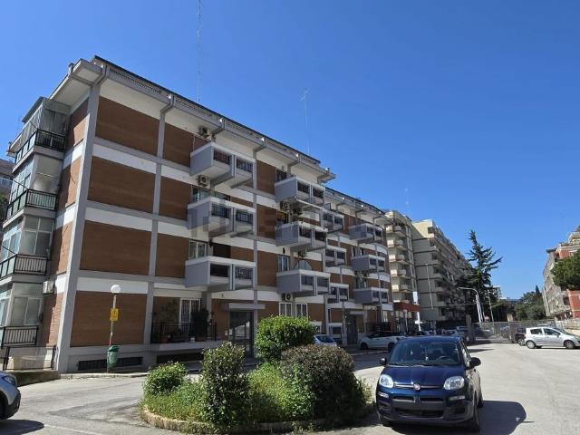 Appartamento in vendita a Municipio 2, Puglia