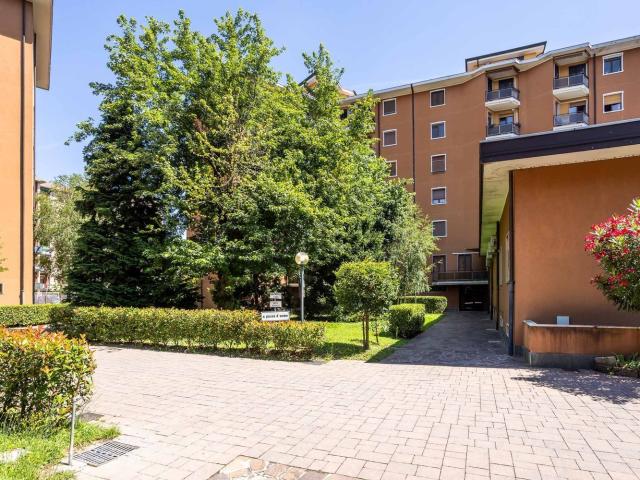 Appartamento in vendita a Quartiere Marchesina, Trezzano Sul Naviglio