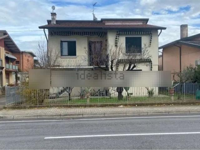 Appartamento in vendita a Campolongo Maggiore Chiesa, Campolongo Maggiore