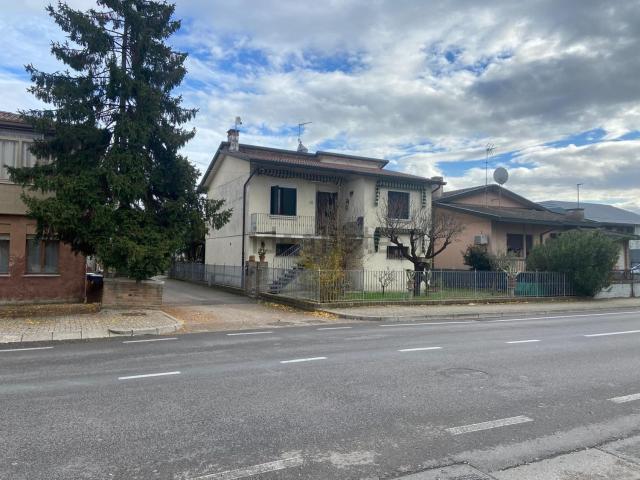 Appartamento in vendita a Basse, Campolongo Maggiore