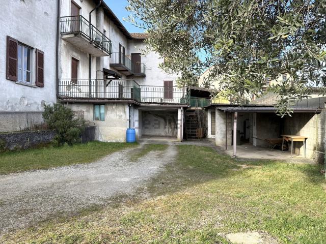 Appartamento in vendita a Monguzzo, Lombardia