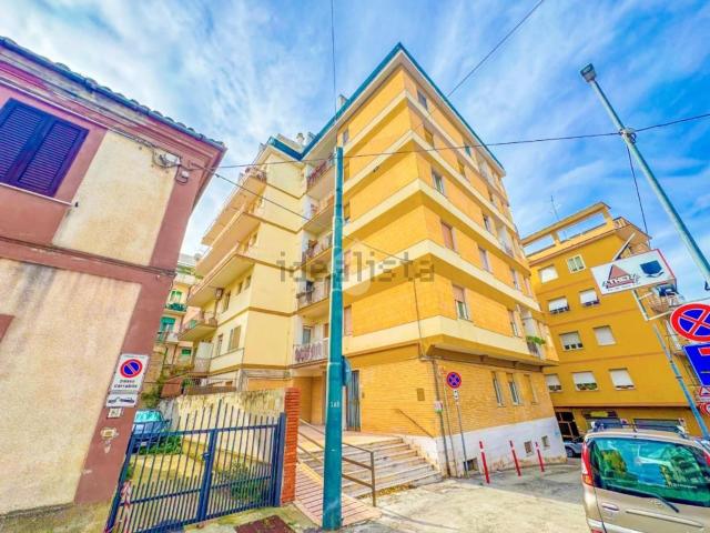 Appartamento in vendita a Chieti, Abruzzo