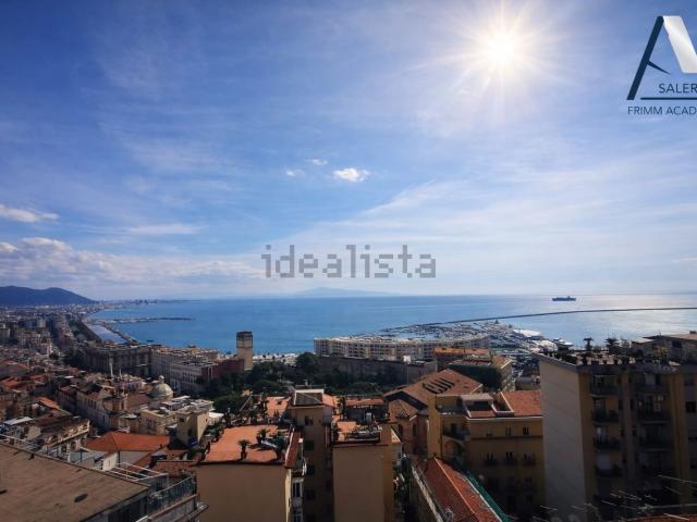 Attico in vendita a Salerno, Campania