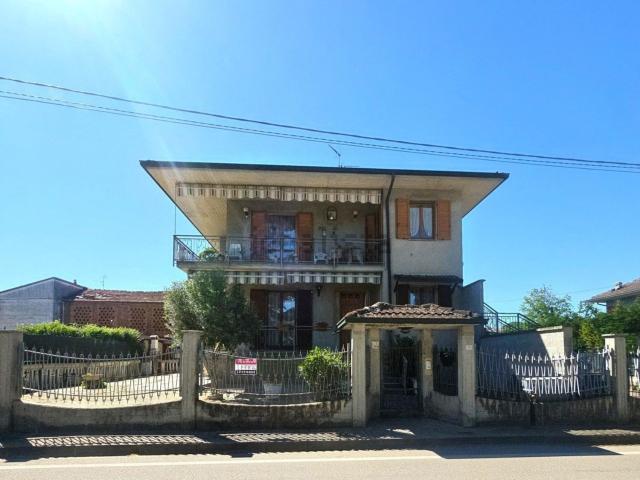Appartamento in vendita a Verretto, Lombardia