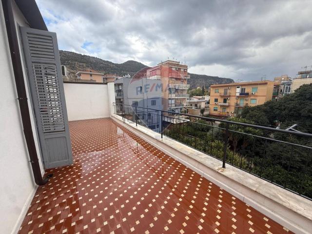 Appartamento in vendita a VII Circoscrizione, Palermo