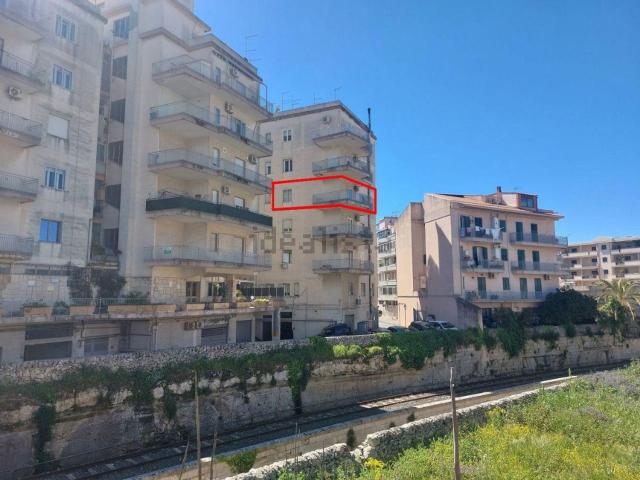 Appartamento in vendita a Ragusa Ibla, Ragusa