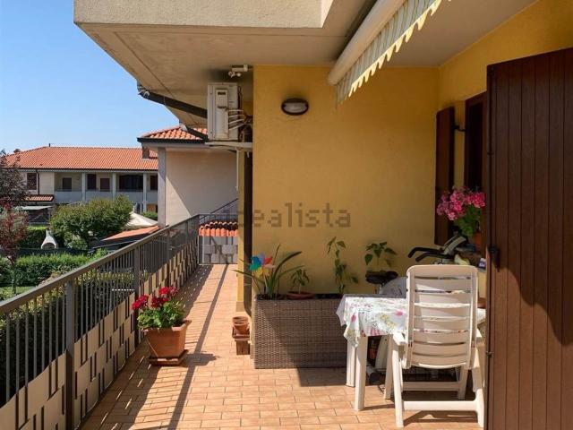 Appartamento in vendita a Trezzano Rosa, Lombardia
