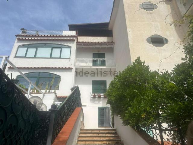 Appartamento in vendita a Ischia, Campania