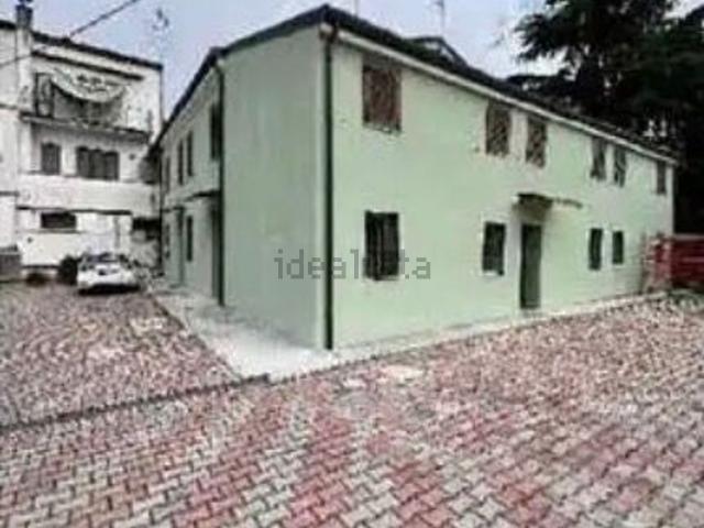 Appartamento in vendita a Ferrara, Reggio Emilia