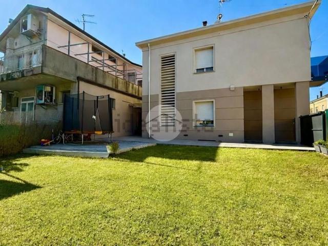 Appartamento in vendita a Morciano Di Romagna, Reggio Emilia
