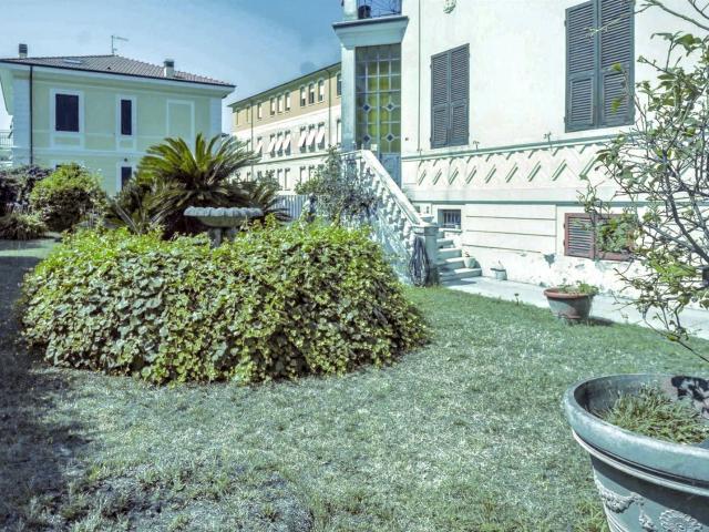 Appartamento in vendita a Montepertico, La Spezia