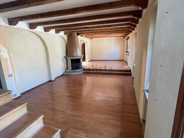 Appartamento in vendita a Castell'arquato, Reggio Emilia