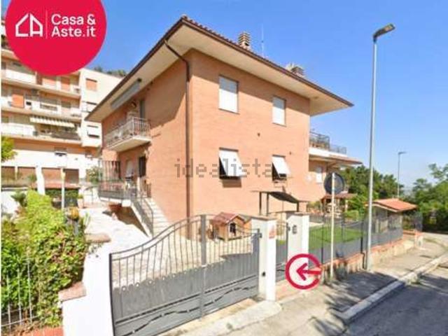 Appartamento in vendita a Santa Croce, Marche