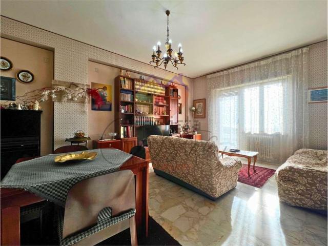 Appartamento in vendita a Borgo Cappuccini, Marche