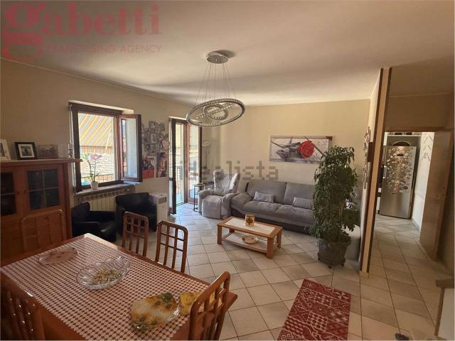 Appartamento in vendita a Buccinigo, Erba