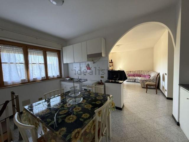Appartamento in vendita a Paciano, Umbria