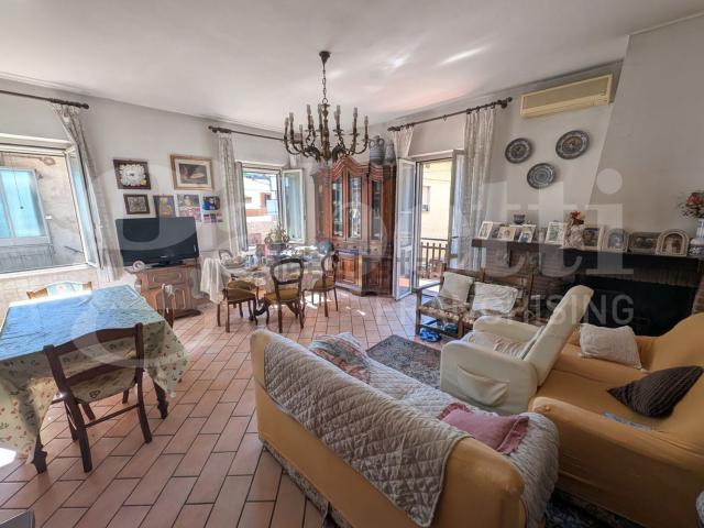 Appartamento in vendita a Deruta, Perugia