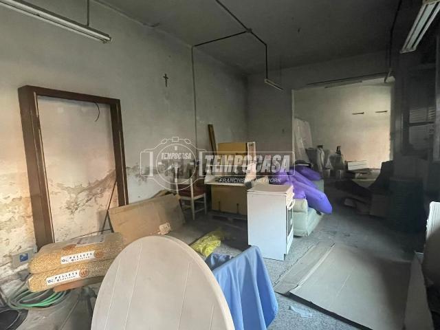 Appartamento in vendita a Cesano Maderno, Lombardia