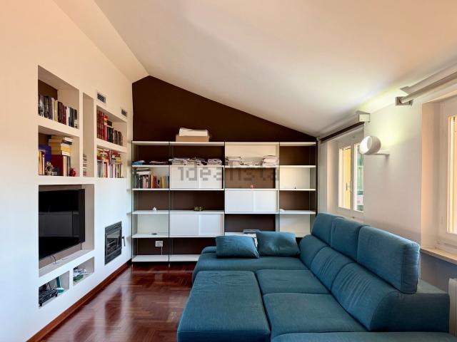 Appartamento in vendita a Voghera, Lombardia