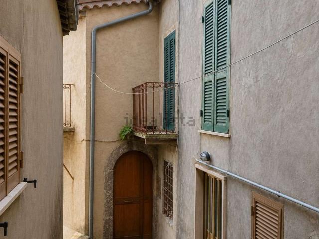 Appartamento in vendita a Sgurgola, Lazio