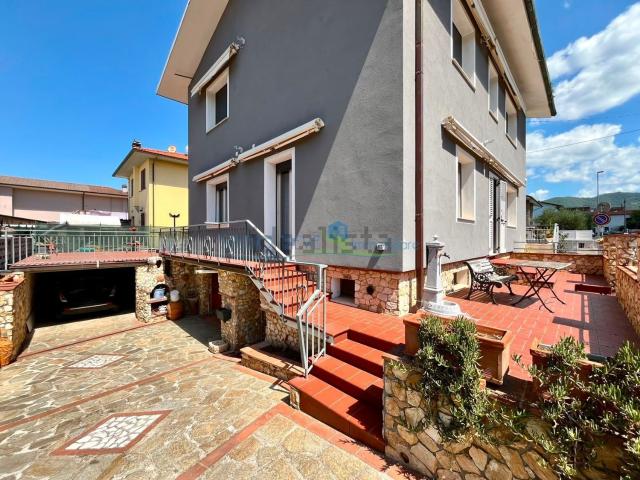 Appartamento in vendita a Montevettolini, Toscana