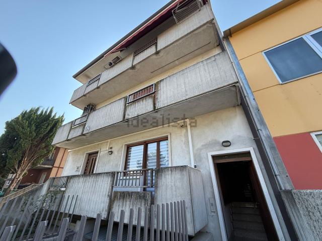 Appartamento in vendita a Sommacampagna, Veneto