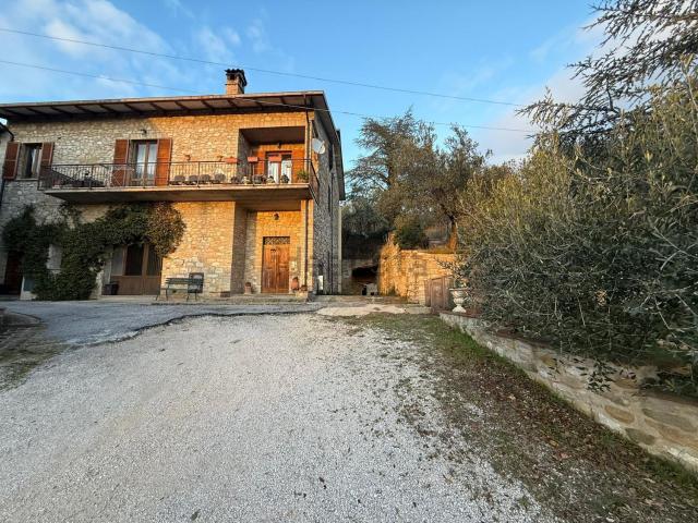 Appartamento in vendita a Assisi, Umbria