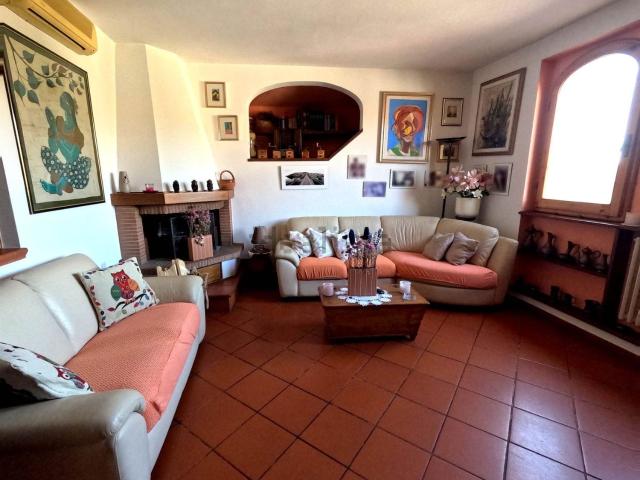 Appartamento in vendita a Signa, Toscana