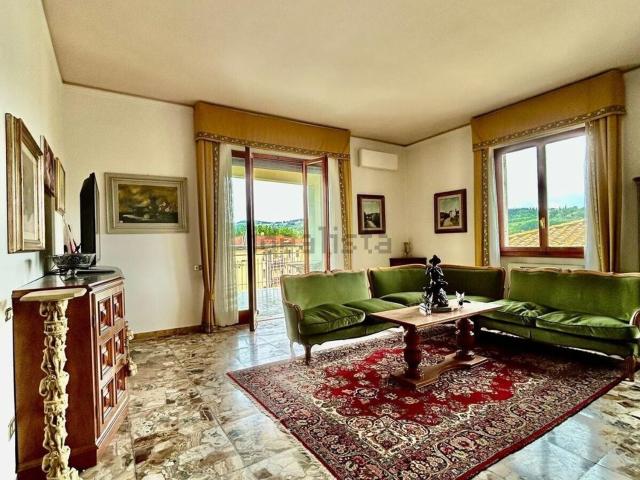 Appartamento in vendita a San Casciano in Val di Pesa, Toscana