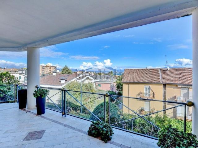 Appartamento in vendita a Vicina, Desenzano Del Garda