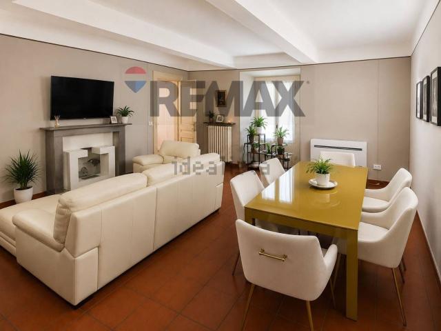 Appartamento in vendita a Pavia, Lombardia