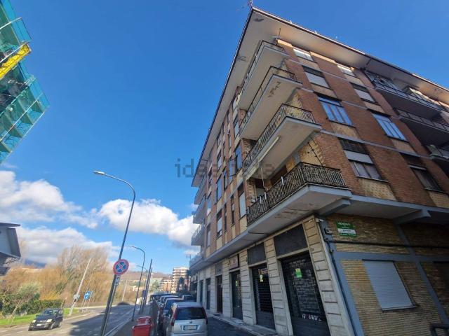 Appartamento in vendita a Avellino, Campania