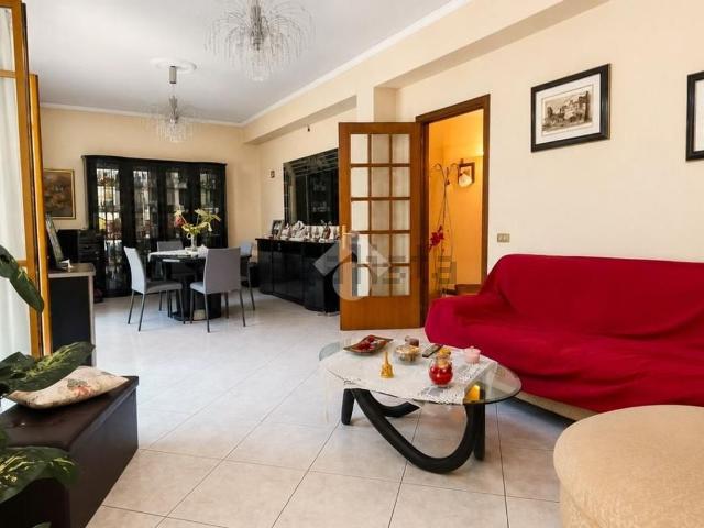 Appartamento in vendita a Gravina Di Catania, Sicilia