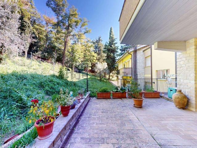 Appartamento in vendita a Assisi, Umbria