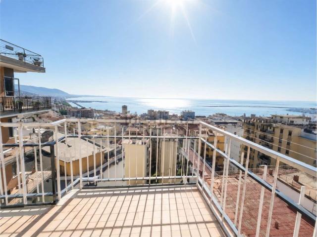 Attico in vendita a Salerno, Campania