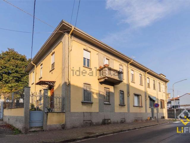 Appartamento in vendita a Bornate, Piemonte