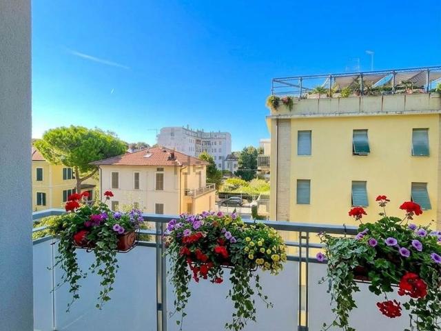 Appartamento in vendita a Centro Storico, Marche