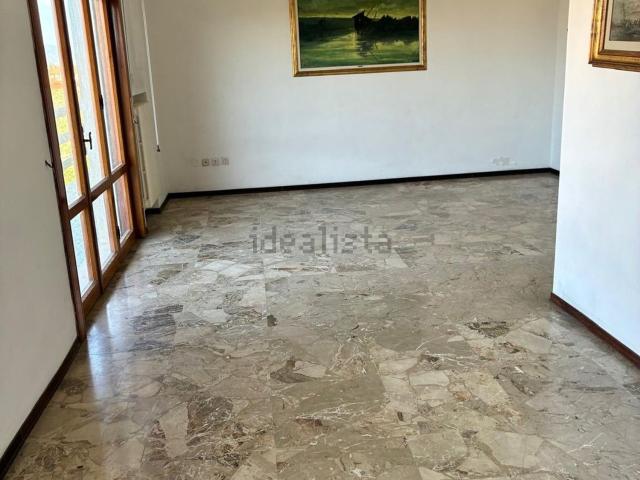 Appartamento in vendita a Cecina, Toscana