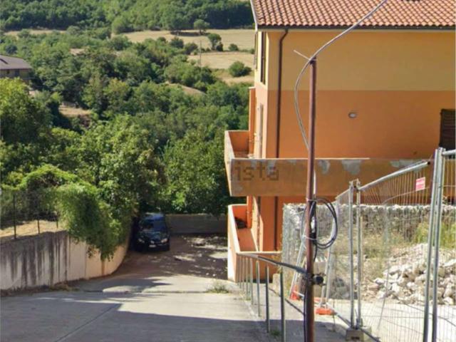 Appartamento in vendita a Cappuccini, Marche
