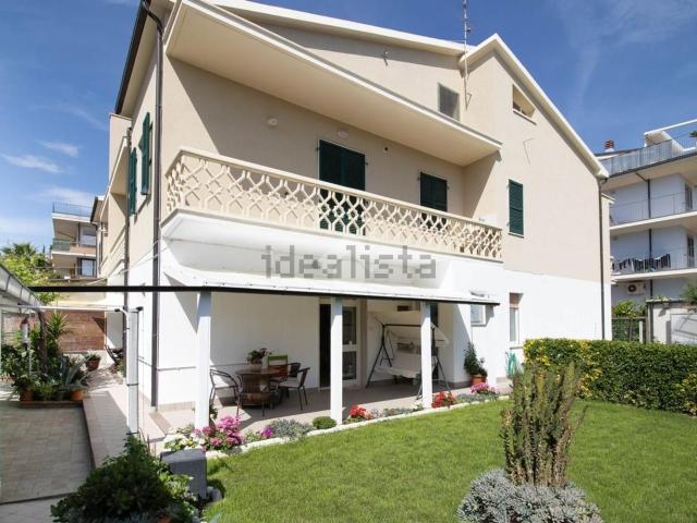 Appartamento in vendita a Roseto Degli Abruzzi, Abruzzo