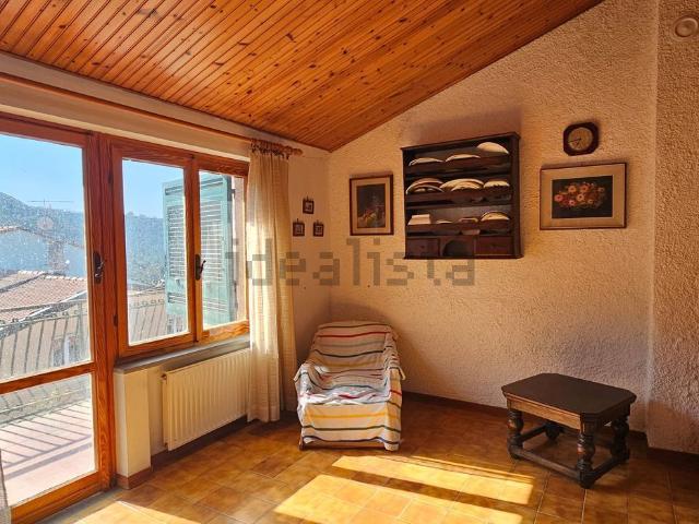 Appartamento in vendita a Castiglione Chiavarese, Liguria