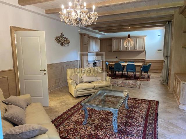 Appartamento in vendita a Desenzano Del Garda, Lombardia