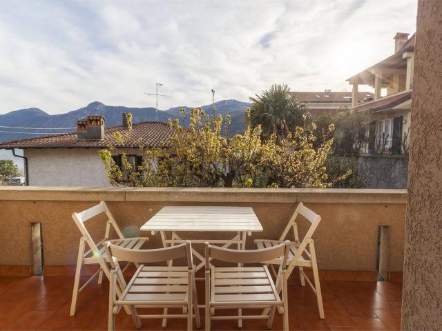 Appartamento in vendita a Lierna, Lombardia