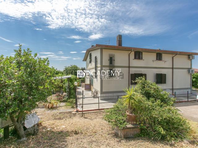 Appartamento in vendita a Residenza Claudia, Roma Capitale