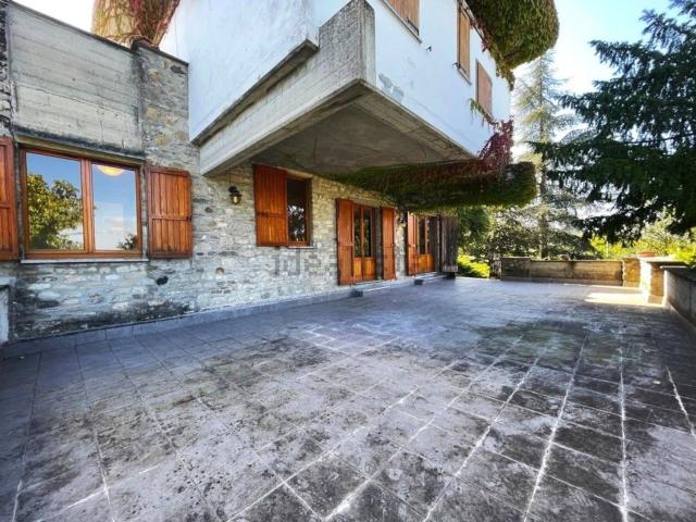 Appartamento in vendita a Zavattarello, Lombardia