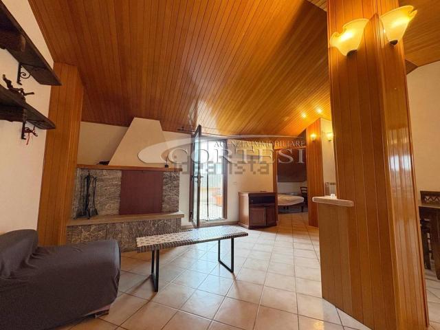 Appartamento in vendita a Trecastelli, Marche