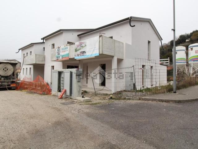 Appartamento in vendita a Castelgomberto, Veneto
